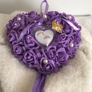 BRIDE AND GROOM RINGS HOLDER